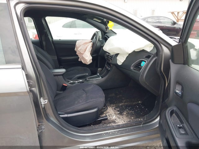 Продажа на аукционе авто 2012 Chrysler 200 Lx, vin: 1C3CCBAB6CN289543, номер лота: 44700691