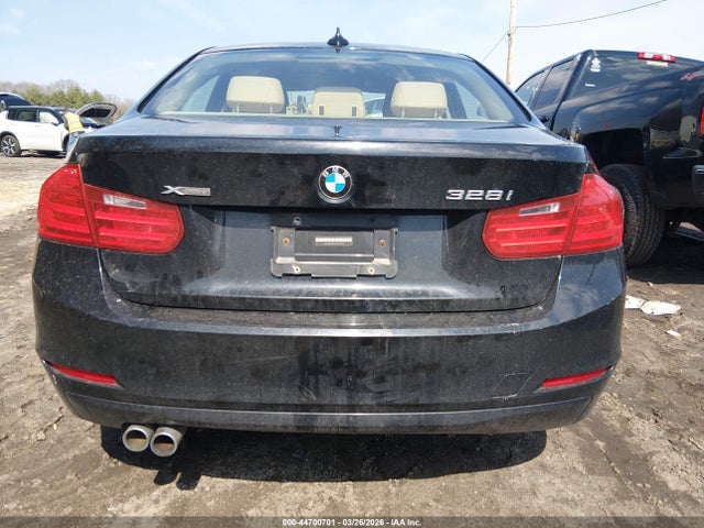 2015 Bmw 328i Xdrive მანქანა იყიდება აუქციონზე, vin: WBA3B5G5XFNS17523, აუქციონის ნომერი: 44700701