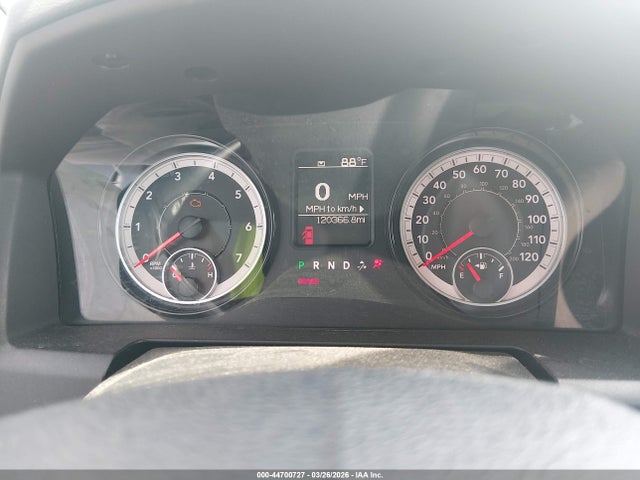 44700727 :رقم المزاد ، 1C6RR6FG4JS299378 vin ، 2018 Ram 1500 مزاد بيع