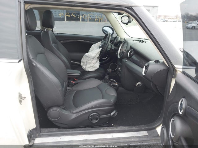 44700729 :رقم المزاد ، WMWZG3C51CTY37609 vin ، 2012 Mini Cooper S Clubman مزاد بيع