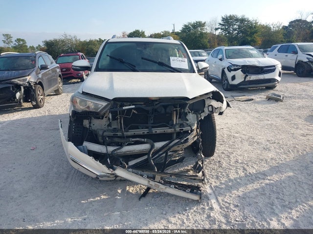 Toyota 4runner Limited 2015 JTEZU5JR5F5093028 Image 13