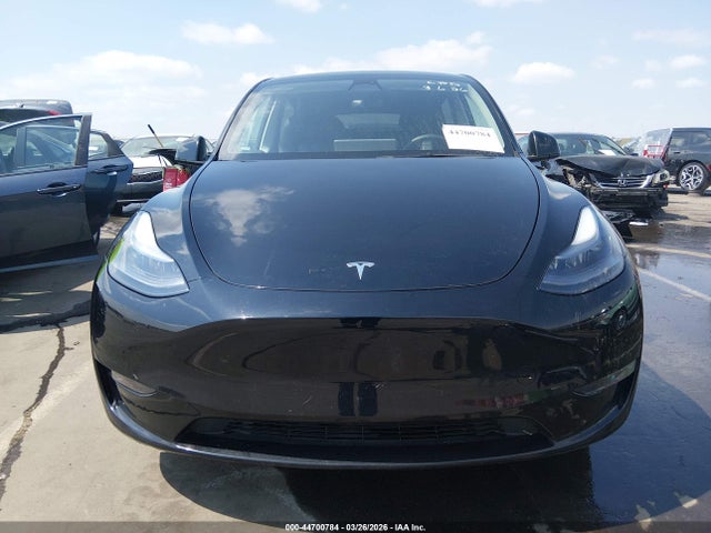 2023 Tesla Model Y მანქანა იყიდება აუქციონზე, vin: 7SAYGAEE4PF759550, აუქციონის ნომერი: 44700784