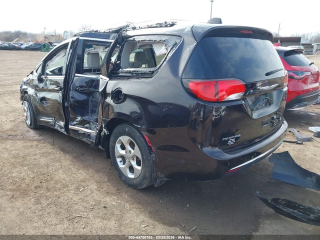 2017 CHRYSLER PACIFICA 2C4RC1EG0HR578885 Photo 2