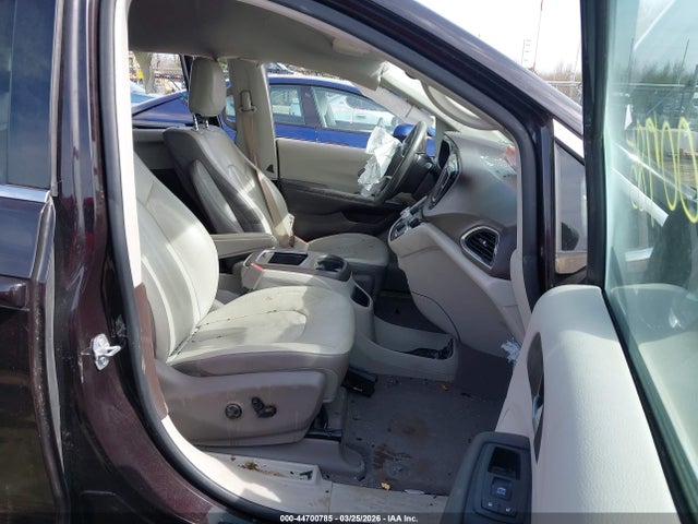 2017 CHRYSLER PACIFICA 2C4RC1EG0HR578885 Photo 4