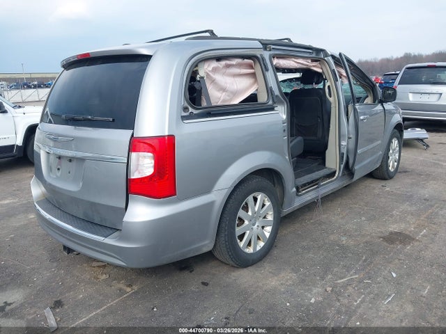 2016 Chrysler Town & Country Touring მანქანა იყიდება აუქციონზე, vin: 2C4RC1BGXGR238503, აუქციონის ნომერი: 44700790