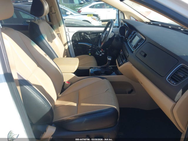 2018 Kia Sedona Ex მანქანა იყიდება აუქციონზე, vin: KNDMC5C19J6362952, აუქციონის ნომერი: 44700796