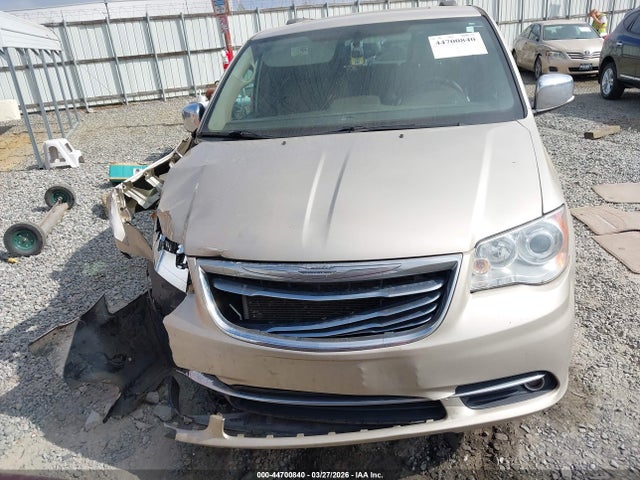 44700840 :رقم المزاد ، 2C4RC1GG7FR610077 vin ، 2015 Chrysler Town & Country Limited Platinum مزاد بيع