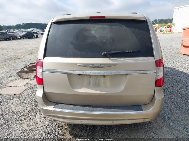 44700840 :رقم المزاد ، 2C4RC1GG7FR610077 vin ، 2015 Chrysler Town & Country Limited Platinum مزاد بيع