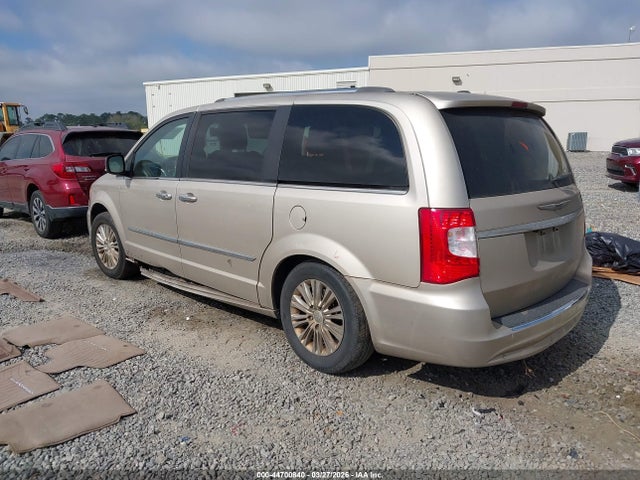 44700840 :رقم المزاد ، 2C4RC1GG7FR610077 vin ، 2015 Chrysler Town & Country Limited Platinum مزاد بيع
