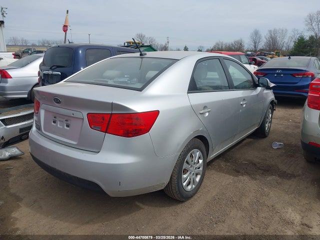 44700879 :رقم المزاد ، KNAFT4A21A5172791 vin ، 2010 Kia Forte Lx مزاد بيع