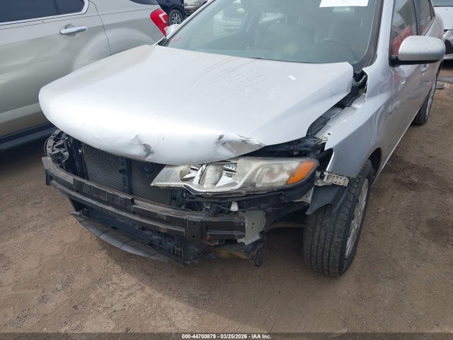44700879 :رقم المزاد ، KNAFT4A21A5172791 vin ، 2010 Kia Forte Lx مزاد بيع