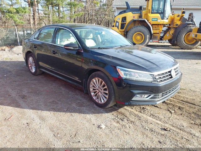 2017 VOLKSWAGEN PASSAT 1VWBT7A35HC019670