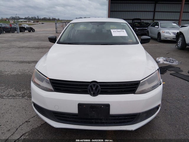 2014 Volkswagen Jetta 2.0l S მანქანა იყიდება აუქციონზე, vin: 3VW2K7AJ3EM407072, აუქციონის ნომერი: 44700958