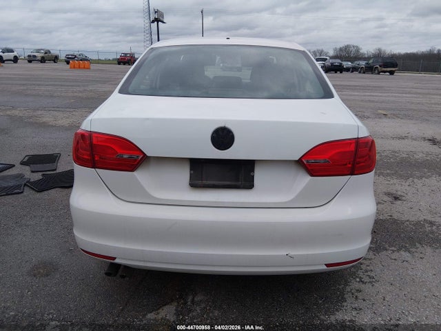 2014 Volkswagen Jetta 2.0l S მანქანა იყიდება აუქციონზე, vin: 3VW2K7AJ3EM407072, აუქციონის ნომერი: 44700958