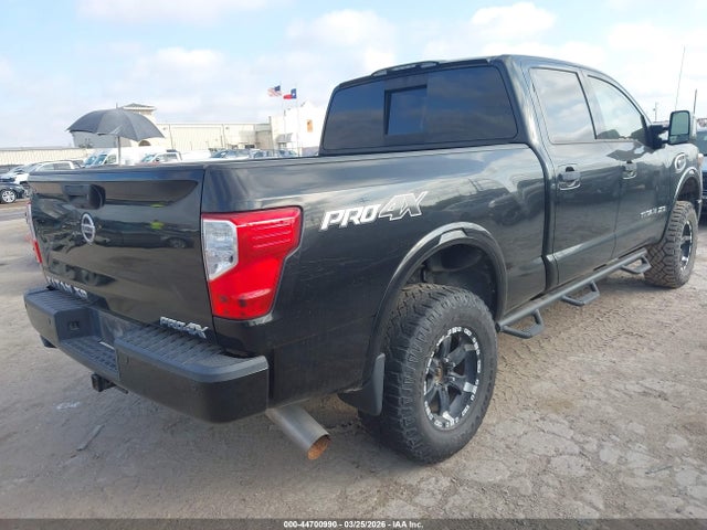 2017 NISSAN TITAN XD 1N6BA1F44HN561674 Photo 3