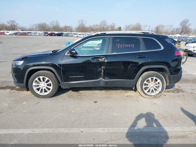 1C4PJLCBXKD377019 Jeep Cherokee Latitude Fwd
