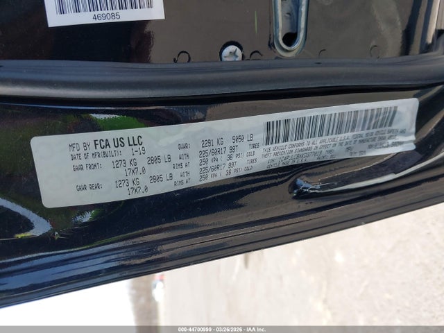 1C4PJLCBXKD377019 Jeep Cherokee Latitude Fwd