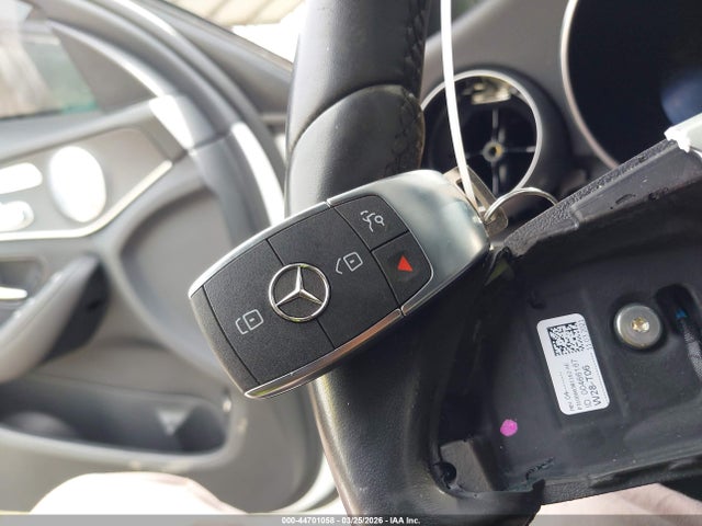 44701058 :رقم المزاد ، W1KWF8EB2MR652515 vin ، 2021 Mercedes-benz C 300 4matic مزاد بيع