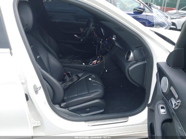 44701058 :رقم المزاد ، W1KWF8EB2MR652515 vin ، 2021 Mercedes-benz C 300 4matic مزاد بيع