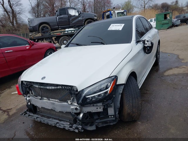 44701058 :رقم المزاد ، W1KWF8EB2MR652515 vin ، 2021 Mercedes-benz C 300 4matic مزاد بيع