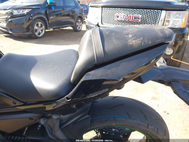 2025 Kawasaki Ex650 R მანქანა იყიდება აუქციონზე, vin: ML5EXER13SDAG6699, აუქციონის ნომერი: 44701080