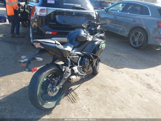 2025 Kawasaki Ex650 R მანქანა იყიდება აუქციონზე, vin: ML5EXER13SDAG6699, აუქციონის ნომერი: 44701080