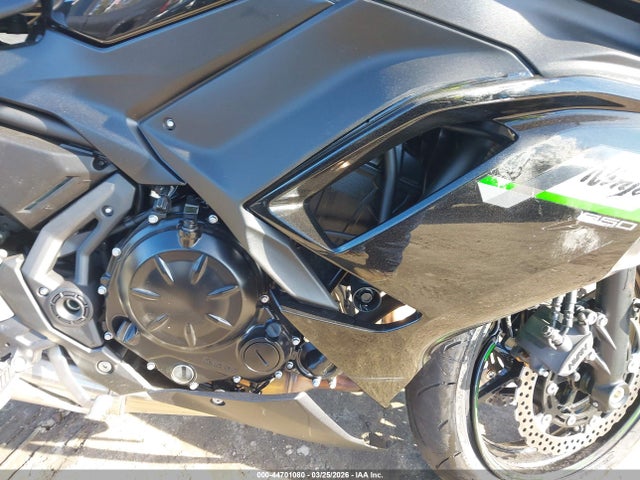 2025 Kawasaki Ex650 R მანქანა იყიდება აუქციონზე, vin: ML5EXER13SDAG6699, აუქციონის ნომერი: 44701080