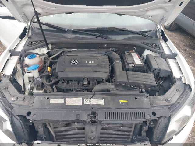 2015 Volkswagen Passat 1.8t Limited Edition მანქანა იყიდება აუქციონზე, vin: 1VWAT7A36FC105613, აუქციონის ნომერი: 44701082