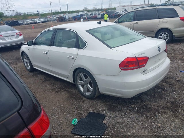2015 Volkswagen Passat 1.8t Limited Edition მანქანა იყიდება აუქციონზე, vin: 1VWAT7A36FC105613, აუქციონის ნომერი: 44701082