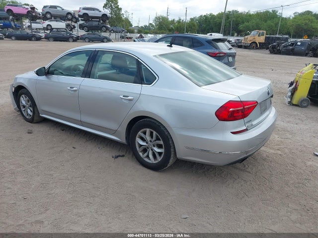 Продаж на аукціоні авто 2016 Volkswagen Passat 1.8t S, vin: 1VWAT7A34GC049737, номер лоту: 44701113