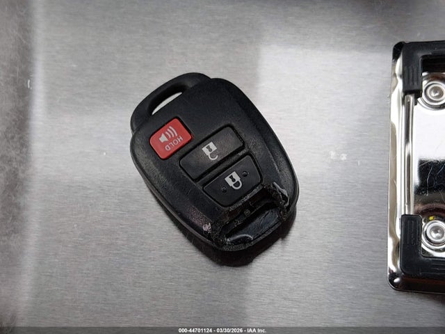 44701124 :رقم المزاد ، JTMZFREVXJJ739001 vin ، 2018 Toyota Rav4 Le مزاد بيع