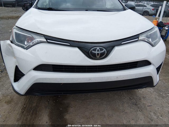 44701124 :رقم المزاد ، JTMZFREVXJJ739001 vin ، 2018 Toyota Rav4 Le مزاد بيع