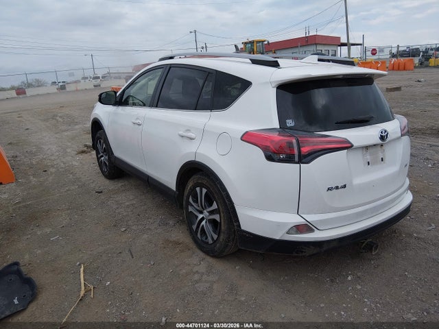 44701124 :رقم المزاد ، JTMZFREVXJJ739001 vin ، 2018 Toyota Rav4 Le مزاد بيع