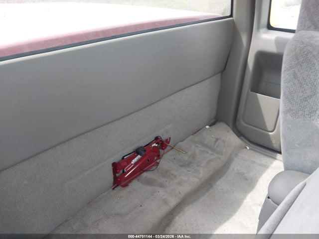 44701144 :رقم المزاد ، 1GTCS19W018133784 vin ، 2001 Gmc Sonoma Sls مزاد بيع