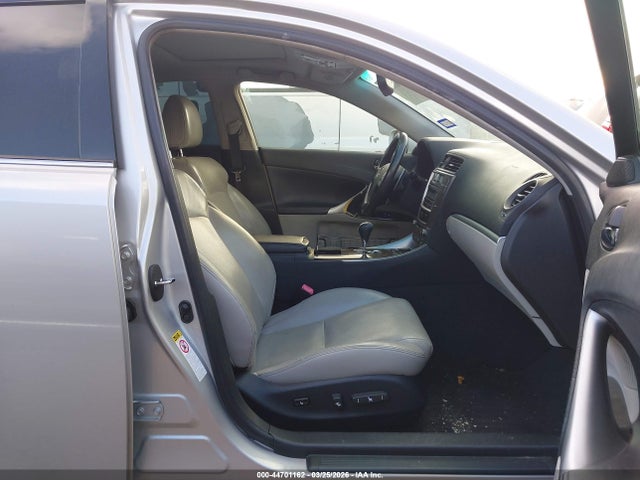 44701162 :رقم المزاد ، JTHBF5C24D5185095 vin ، 2013 Lexus Is 250 مزاد بيع