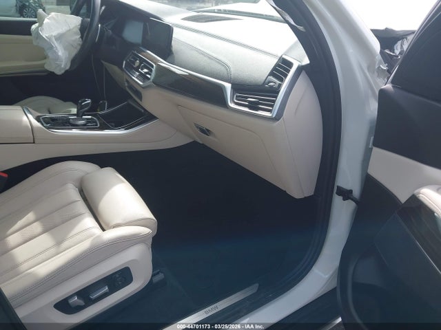 2020 BMW X5 5UXCR4C08L9D57496 Photo 4