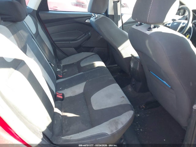 1FADP3F2XEL338279 Ford FOCUS SE