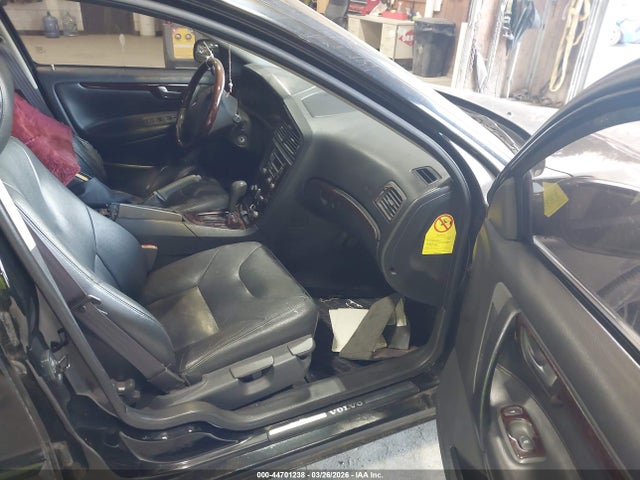 Aukcja sprzedaży 2001 Volvo S60 2.4, vin: YV1RS61R212071587, numer aukcji: 44701238
