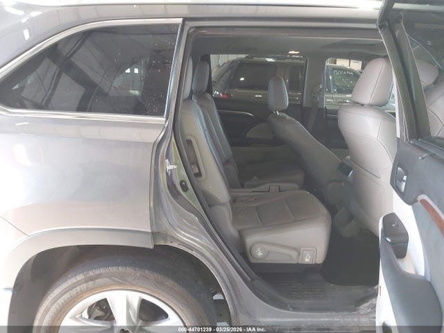 Продаж на аукціоні авто 2015 Toyota Highlander Limited V6, vin: 5TDDKRFH5FS124297, номер лоту: 44701239