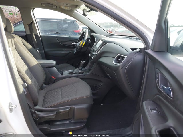 2018 Chevrolet Equinox Lt მანქანა იყიდება აუქციონზე, vin: 2GNAXSEVXJ6222013, აუქციონის ნომერი: 44701258