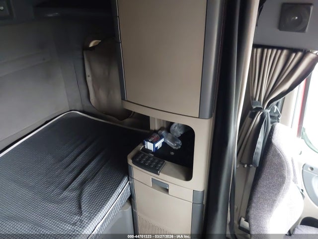 Продаж на аукціоні авто 2013 Freightliner Cascadia 125, vin: 1FUJGLDR3DLBZ4579, номер лоту: 44701323