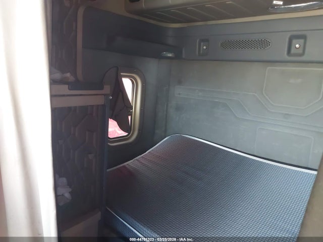 Продаж на аукціоні авто 2013 Freightliner Cascadia 125, vin: 1FUJGLDR3DLBZ4579, номер лоту: 44701323