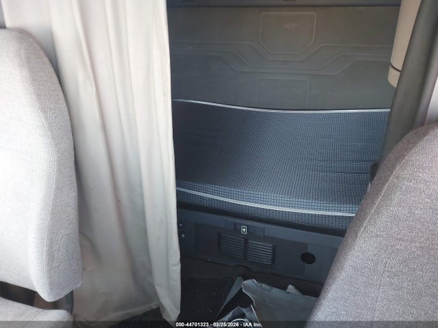 Продаж на аукціоні авто 2013 Freightliner Cascadia 125, vin: 1FUJGLDR3DLBZ4579, номер лоту: 44701323