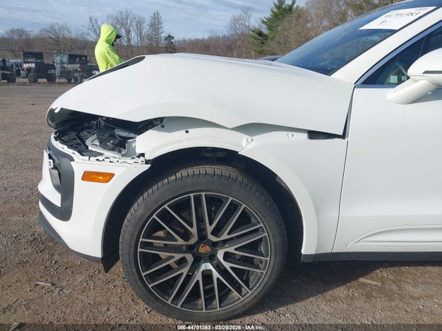 WP1AA2A56RLB13582 Porsche Macan T