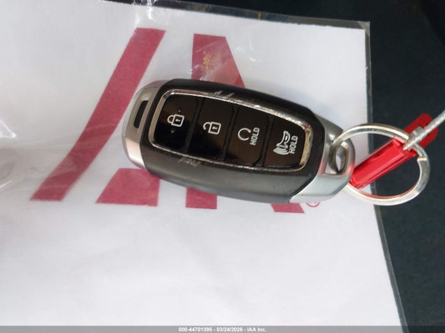 44701395 :رقم المزاد ، KMHRC8A39MU106009 vin ، 2021 Hyundai Venue Denim مزاد بيع