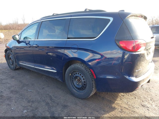 Продаж на аукціоні авто 2017 Chrysler Pacifica Touring-l, vin: 2C4RC1BGXHR744964, номер лоту: 44701408