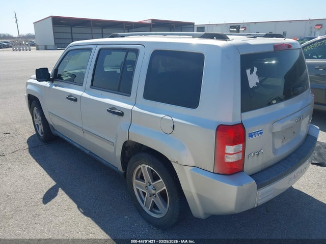 44701421 :رقم المزاد ، 1J8FF48W38D598011 vin ، 2008 Jeep Patriot Limited مزاد بيع