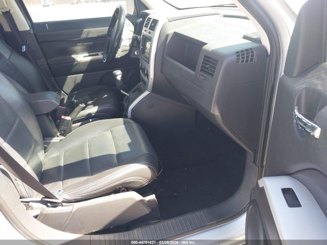 44701421 :رقم المزاد ، 1J8FF48W38D598011 vin ، 2008 Jeep Patriot Limited مزاد بيع