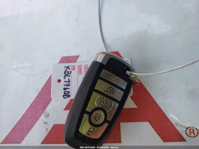 2019 LINCOLN NAUTILUS 2LMPJ6K97KBL17608 Photo 10