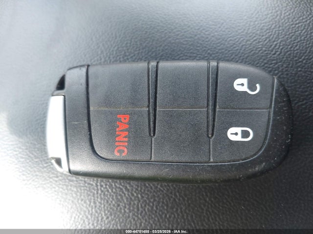 44701455 :رقم المزاد ، 1C4RJFAG4FC208960 vin ، 2015 Jeep Grand Cherokee Laredo مزاد بيع